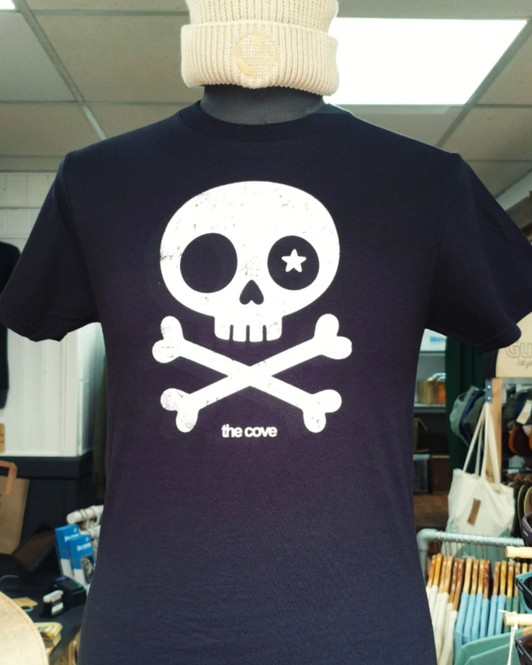 The Cove Skull & Crossbones Men's/Unisex T Shirt | Brixham Pirate Festival Edition