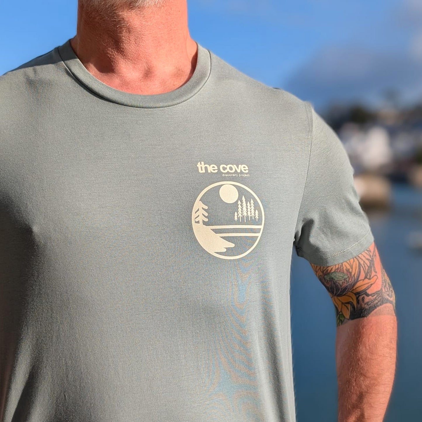 Organic cotton t-shirt, moss, green, pastel, Ethical fashion South Devon, sustainable beachwear, Ethical t-shirts UK, tee, Clothing for ocean lovers, Sustainable casual wear, Marine life-inspired clothing, Coastal lifestyle wear, unisex, mens, womens,