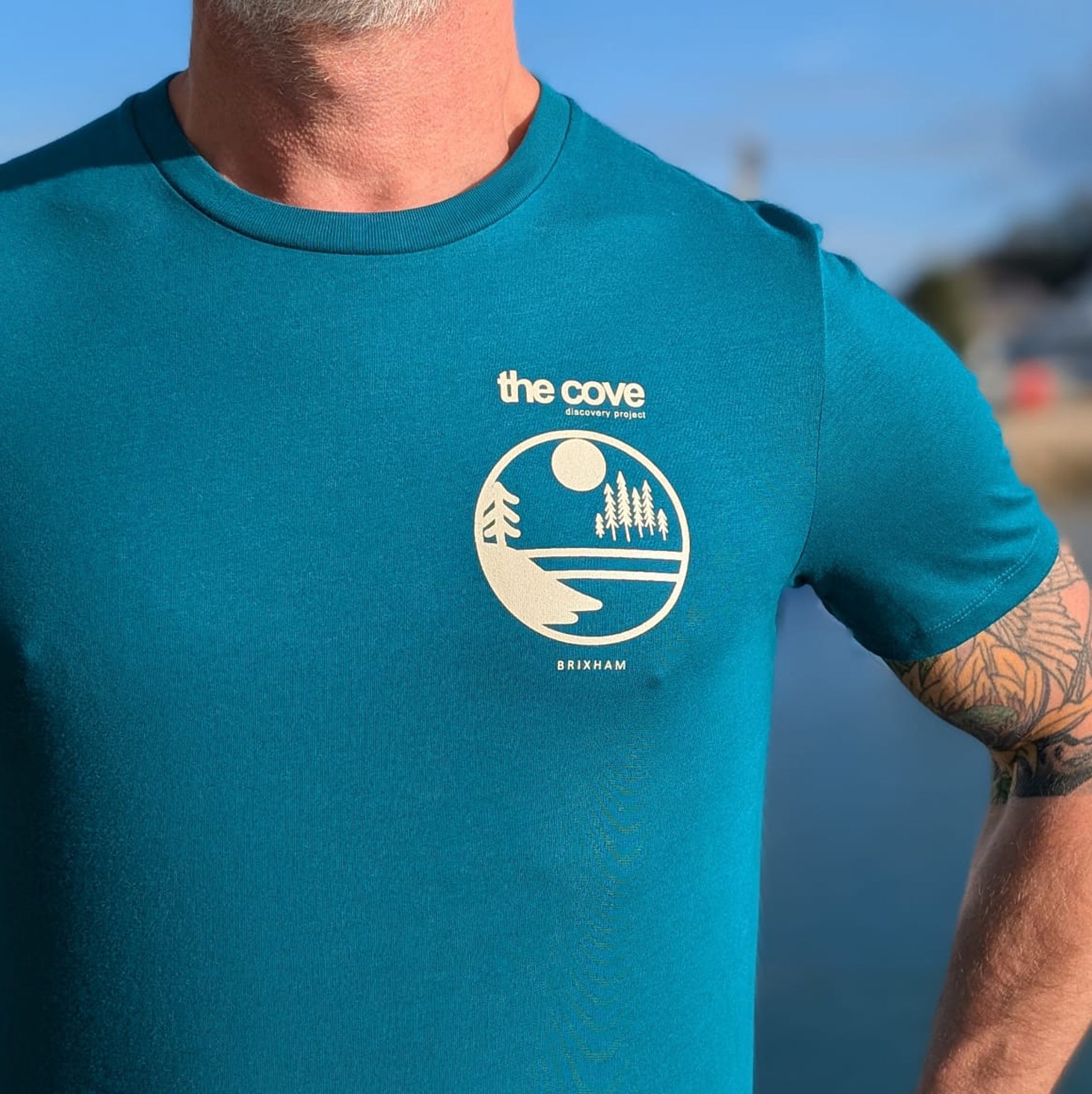 Organic cotton t-shirt, teal, Ethical fashion South Devon, sustainable beachwear, Ethical t-shirts UK, tee, Clothing for ocean lovers, Sustainable casual wear, Marine life-inspired clothing, Coastal lifestyle wear, unisex, mens, womens,